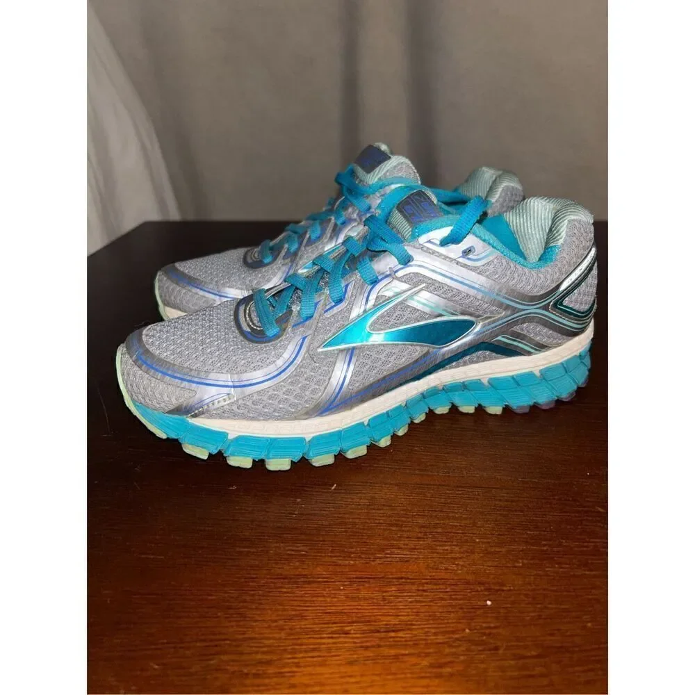 Brooks adrenaline GTS 16 sneakers size 7